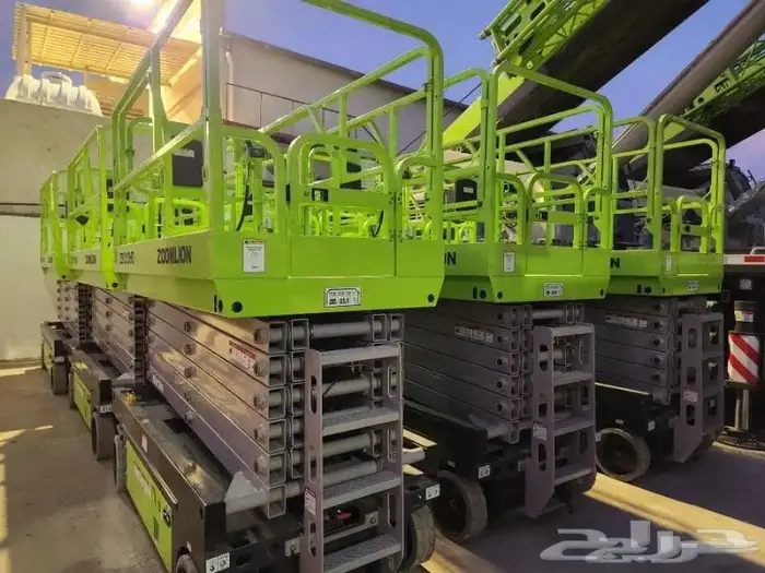 Scissor Lift Forklift For Rent 2