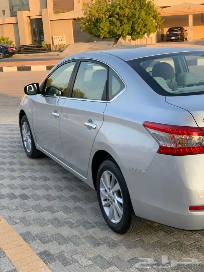 للبيع نيسان سنترا 2019 4