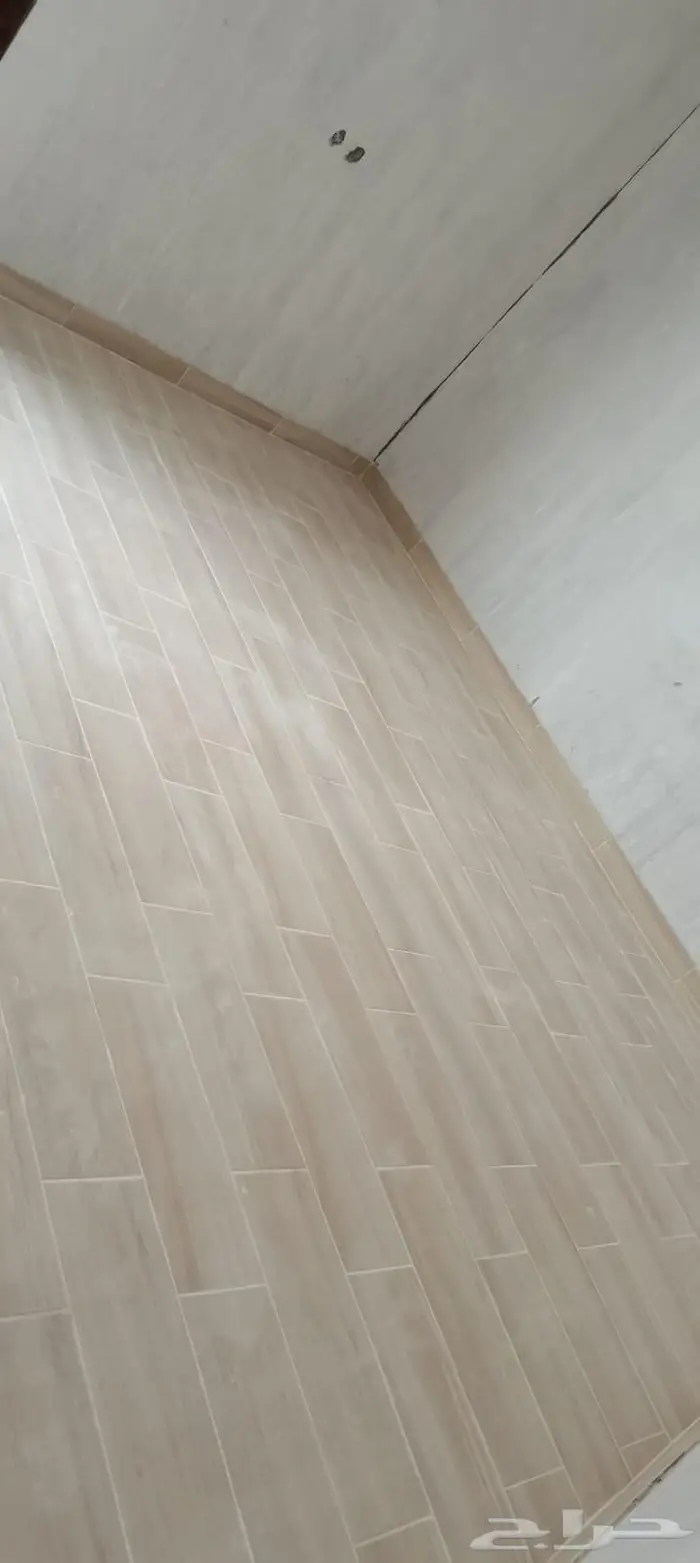 لدينا مبلطين ومليسين ونجارين وسباكين كل مهن المقاولات الأخرى 9