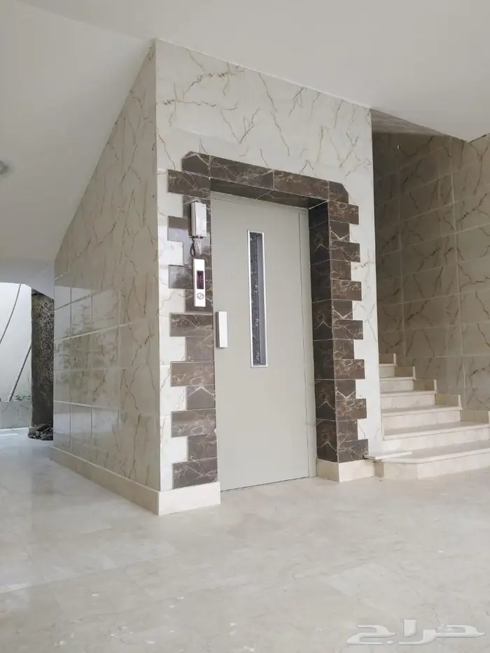 لدينا مبلطين ومليسين ونجارين وسباكين كل مهن المقاولات الأخرى 16