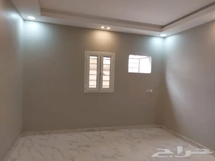 لدينا مبلطين ومليسين ونجارين وسباكين كل مهن المقاولات الأخرى 1