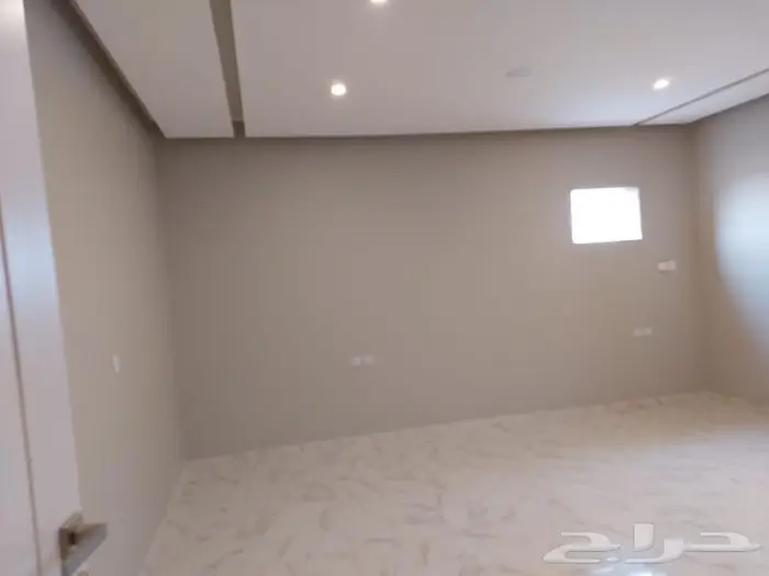 لدينا مبلطين ومليسين ونجارين وسباكين كل مهن المقاولات الأخرى 3