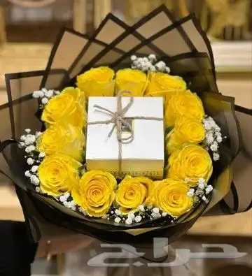 ورد تنسيق ورد اصفر مع شوكلت باتشي الفاخرة بشكل مميز 3