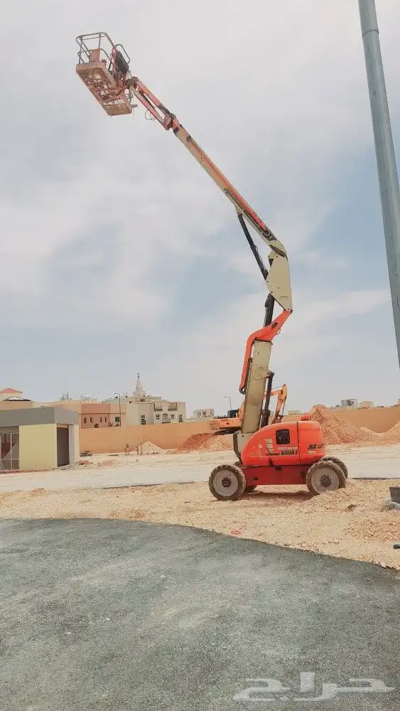 تأجير رافعات عمال مان لفت. Manlift for rent 5