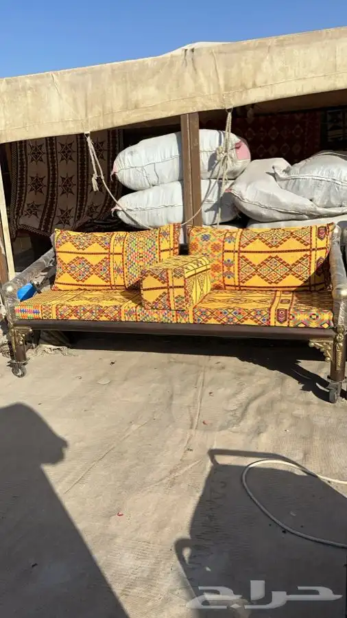 كراسي حديد صبغ ناري مع جلسات شعبية 22