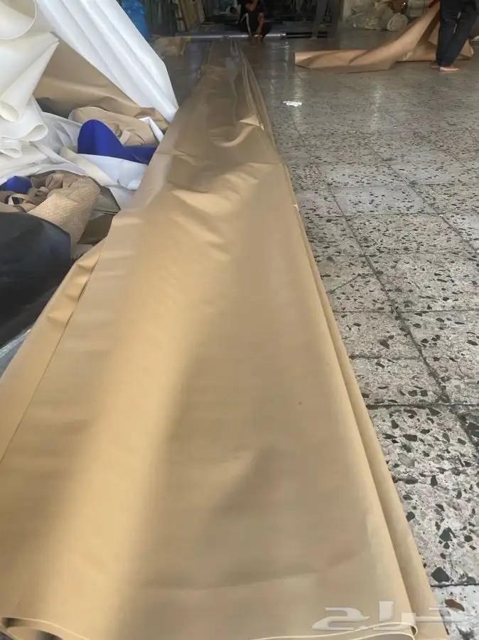 عازل مائي ضد المطر والشمس 1