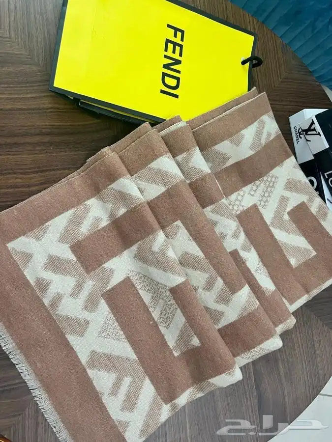 اسكارفات شالات جميع الماركات جوده عاليه نسائيه ورجاليه 15