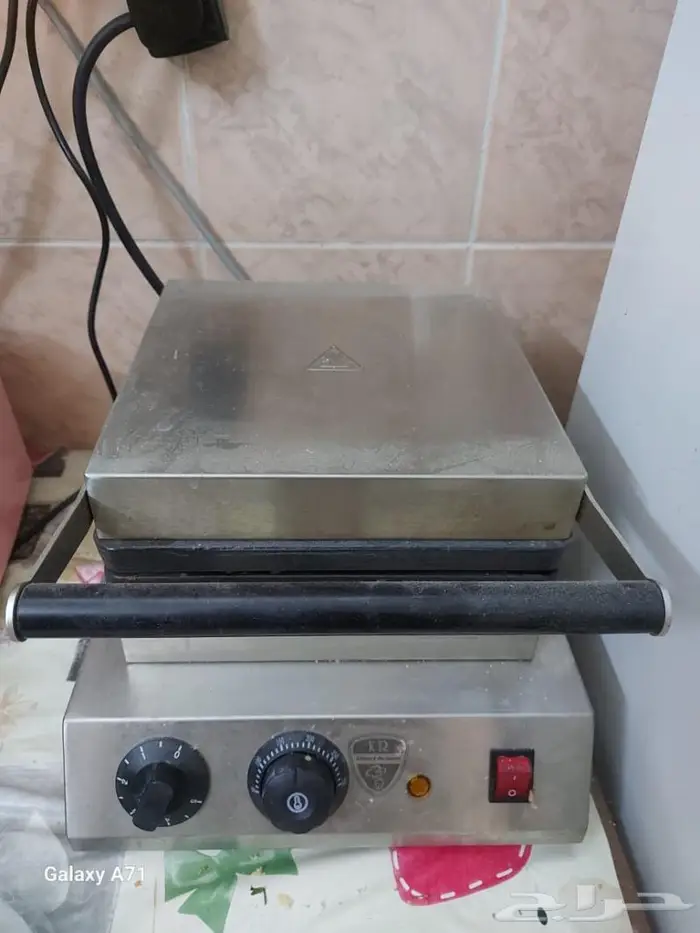 ماكينة صنع الوافل اصلية سريعة الطهي وتتحمل العمل الكثير 1