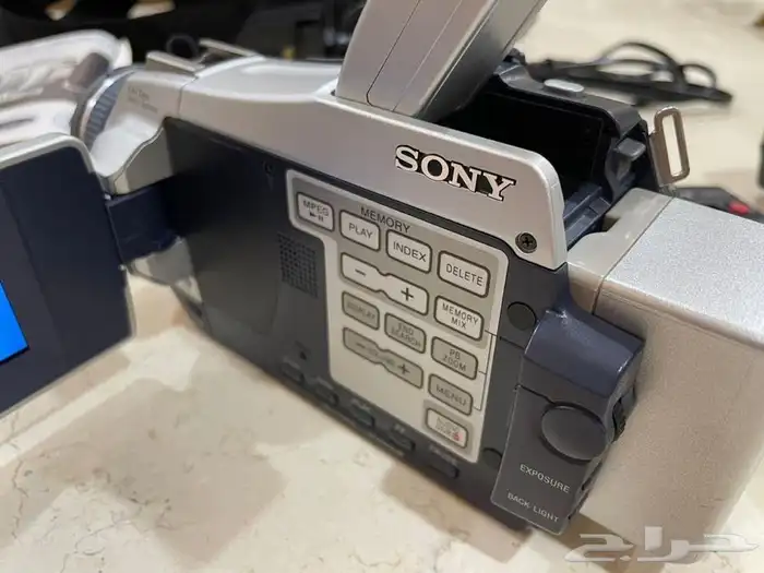 (تم البيع) كاميرا فيديو سوني شريط ميني دي في mini dv 3