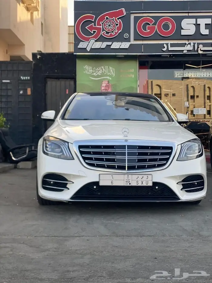 مرسيدس بنز و بي إم دبليو 30