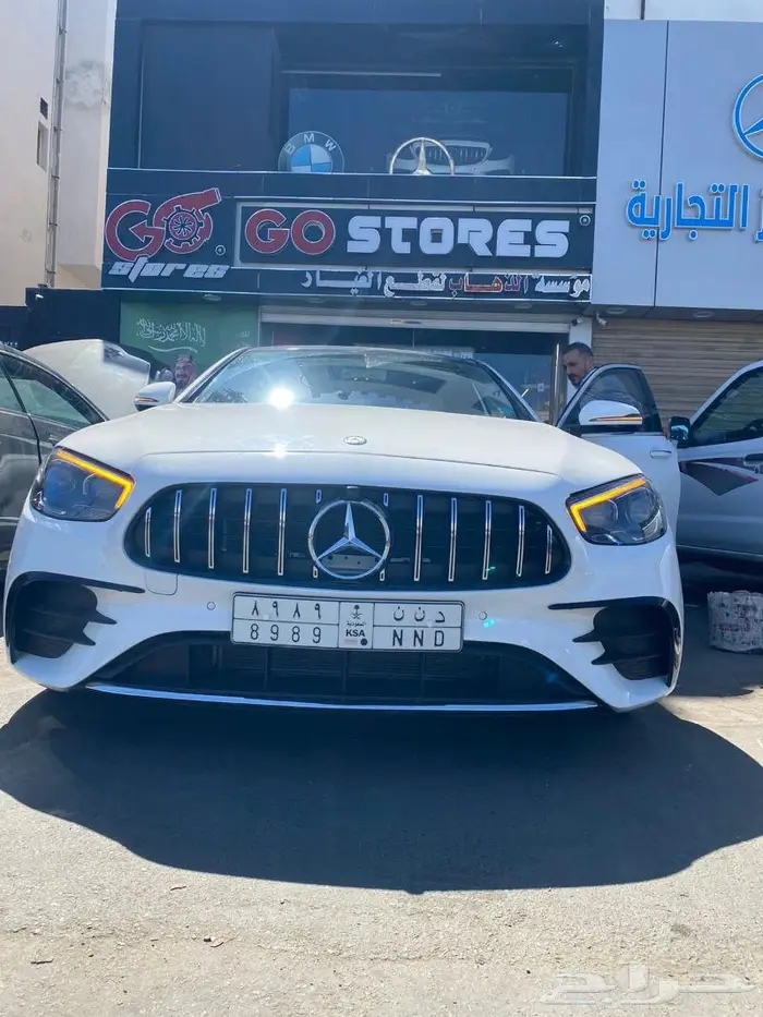 مرسيدس بنز و بي إم دبليو 44