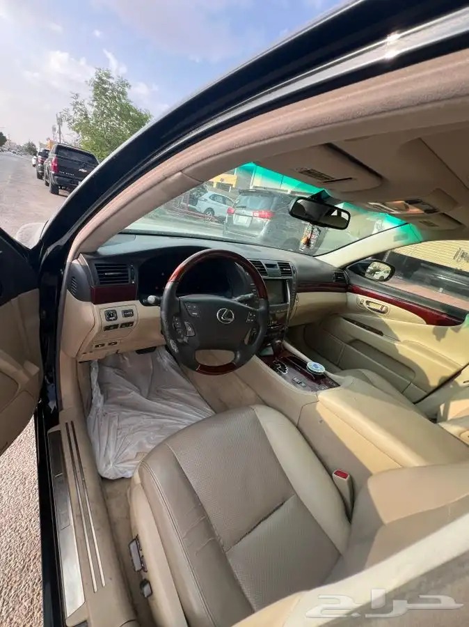 لكزس LS460 شورت للبيع 4