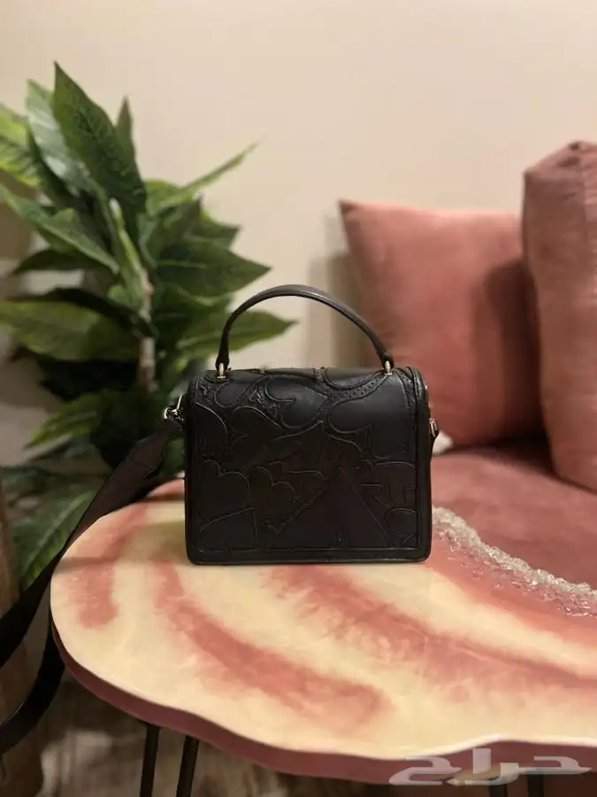 شنطة موسكينو 1