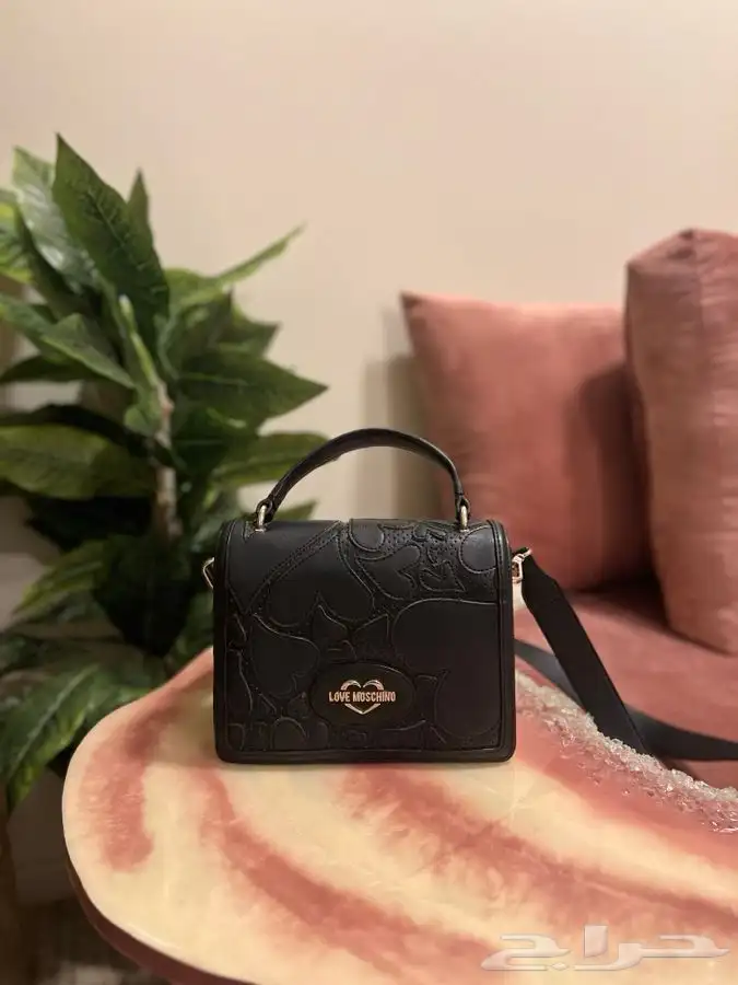 شنطة موسكينو 0