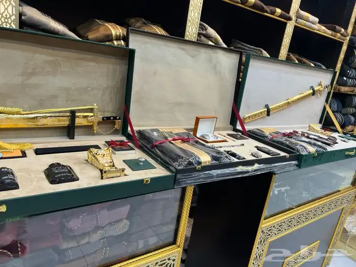 دروع سيف بشت هدية زواج ملازم ترقية تقاعد جنبية عطورات عود 2
