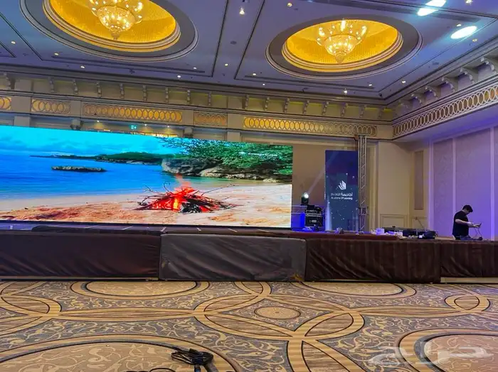 شاشات للايجار 11