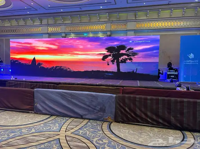 شاشات للايجار 10