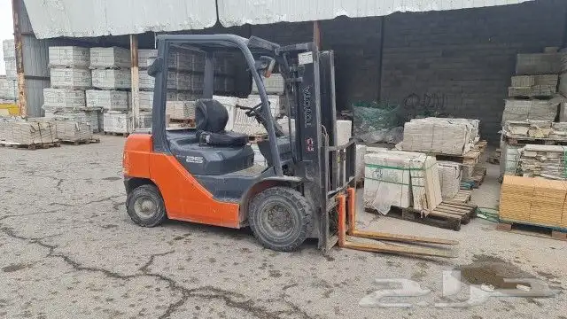 فوركلفت رافعات شوكيه وكرينات بجميع انواعها إيجار شهري ويومي 1