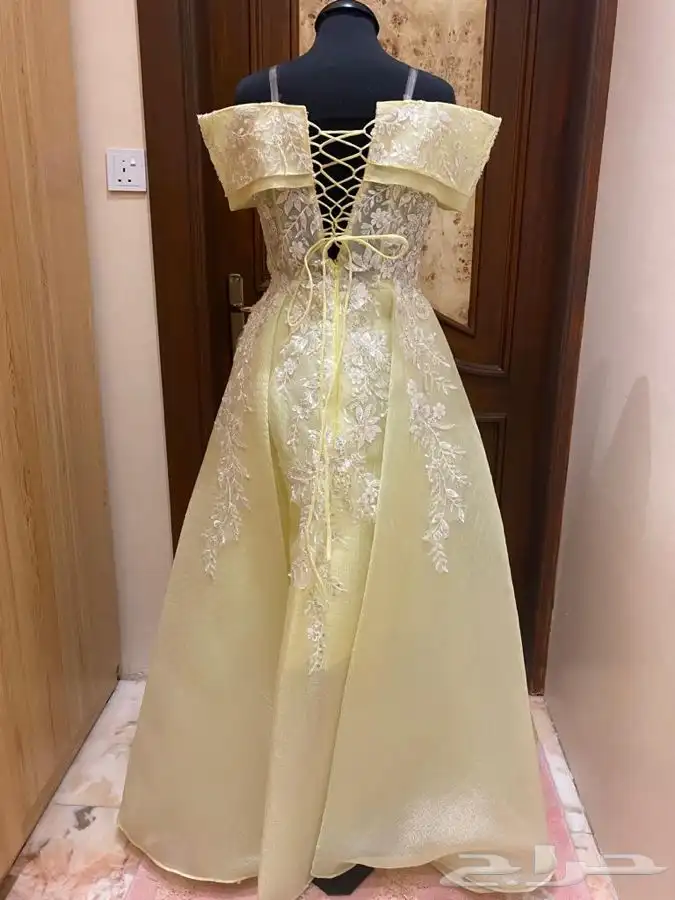 فستان اصفر 1