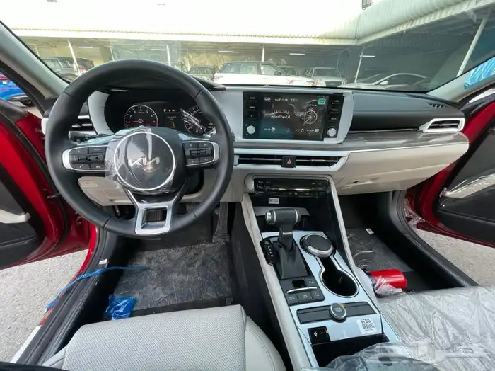 كيا K5 الاهليه GLS2022 7