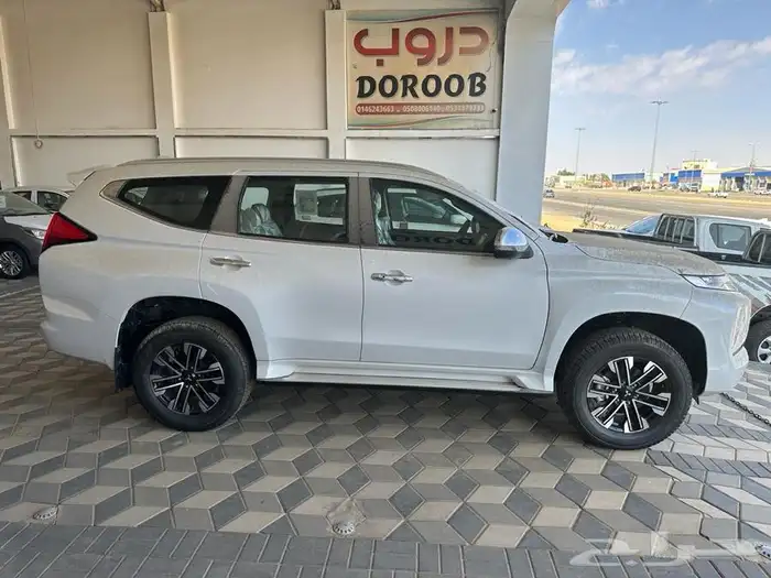 ميتسوبيشي منتيرو 2023دبل ديزل سبورت العيسائي 1