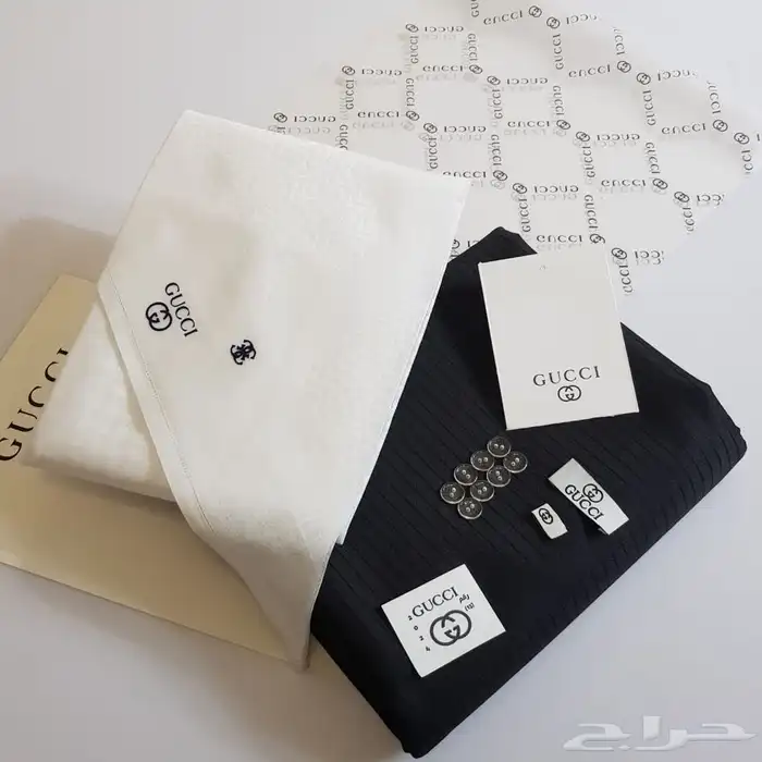 طقم رجالي شتوي قوتشي فخم 0