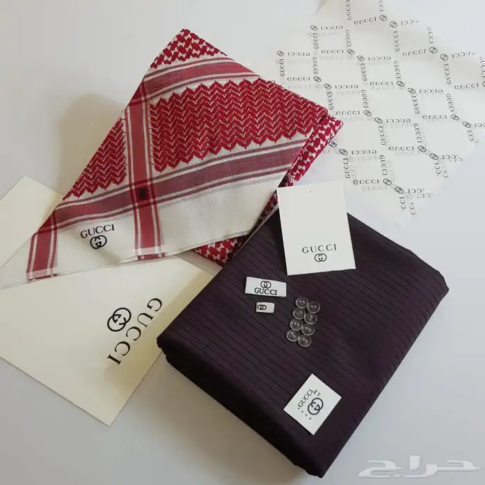 طقم رجالي شتوي قوتشي فخم 6