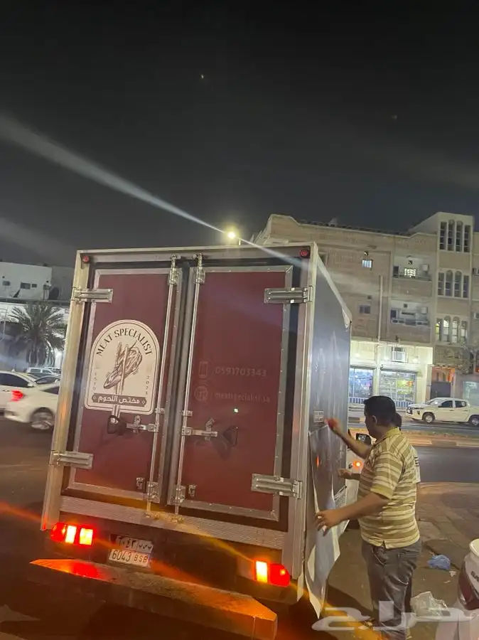 طباعة استيكر   بنر تركيب استيكر تصنيع وتركيب لوحات مضاءة 50