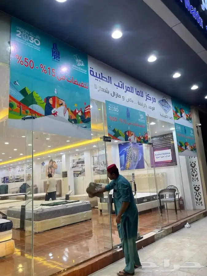 طباعة استيكر   بنر تركيب استيكر تصنيع وتركيب لوحات مضاءة 29