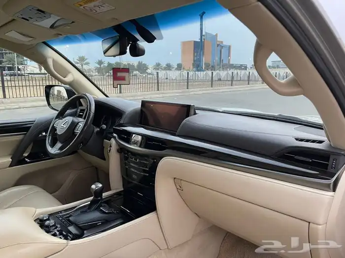 لكزس LX570 الموديل 2018 نظيف (تم البيع) 45