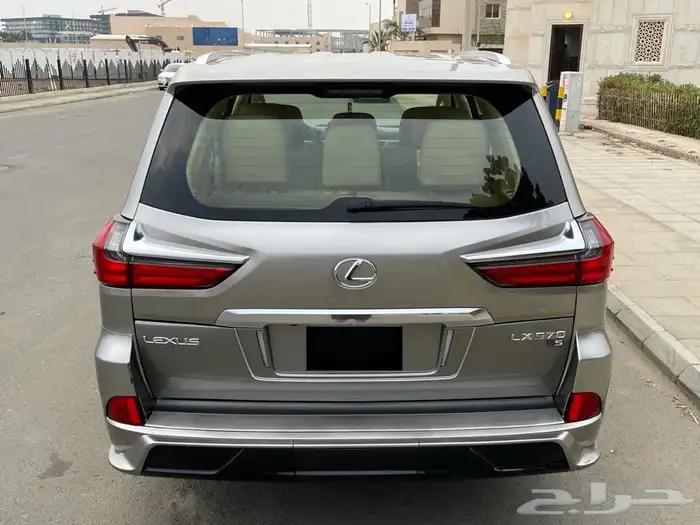 لكزس LX570 الموديل 2018 نظيف (تم البيع) 7