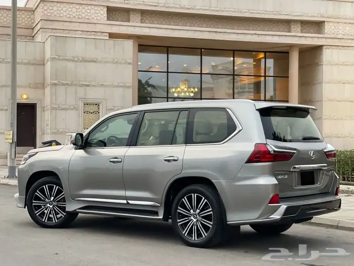 لكزس LX570 الموديل 2018 نظيف (تم البيع) 2