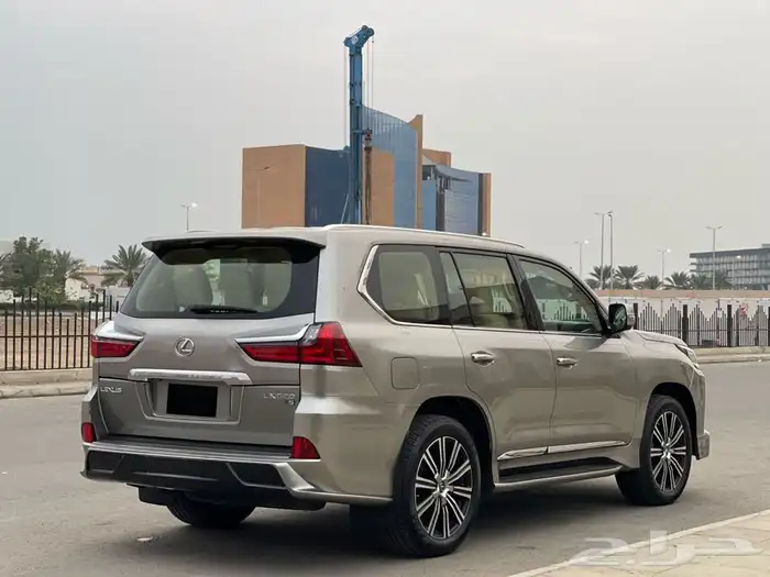 لكزس LX570 الموديل 2018 نظيف (تم البيع) 13