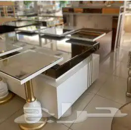 متخصصون في صناعة الابواب و طاولات المجالس والطعام 26