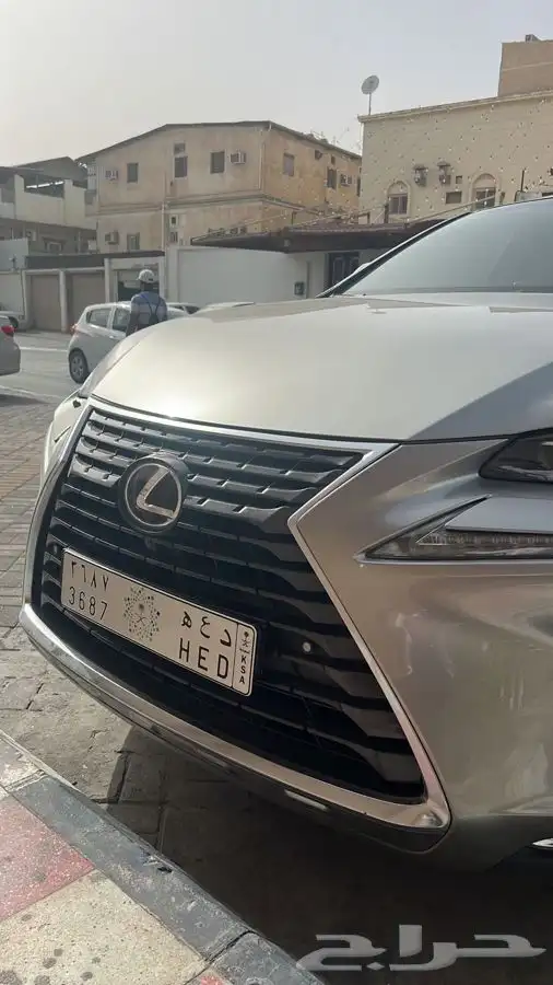 للبيع قاعده لوحه طويله جكور واغلب السيارات 24