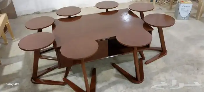 متخصصون في صناعة الابواب و طاولات المجالس والطعام 13