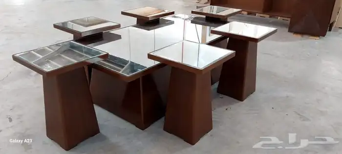 متخصصون في صناعة الابواب و طاولات المجالس والطعام 15