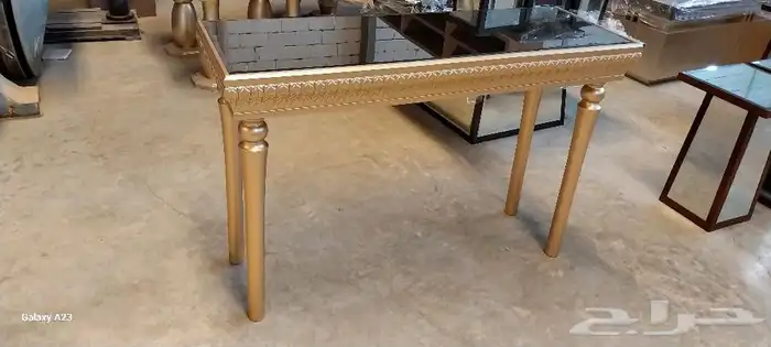 متخصصون في صناعة الابواب و طاولات المجالس والطعام 27