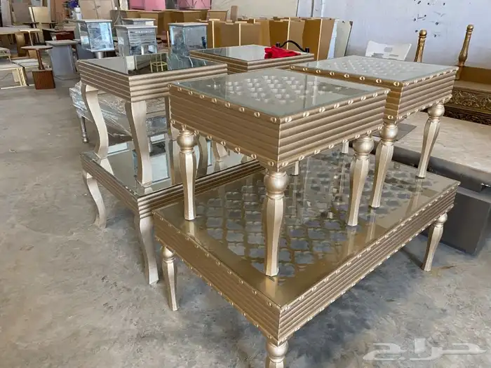 متخصصون في صناعة الابواب و طاولات المجالس والطعام 9