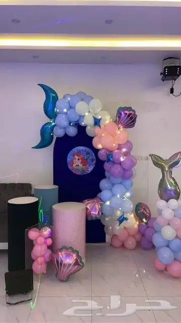استاندات طاولات للايجار 9