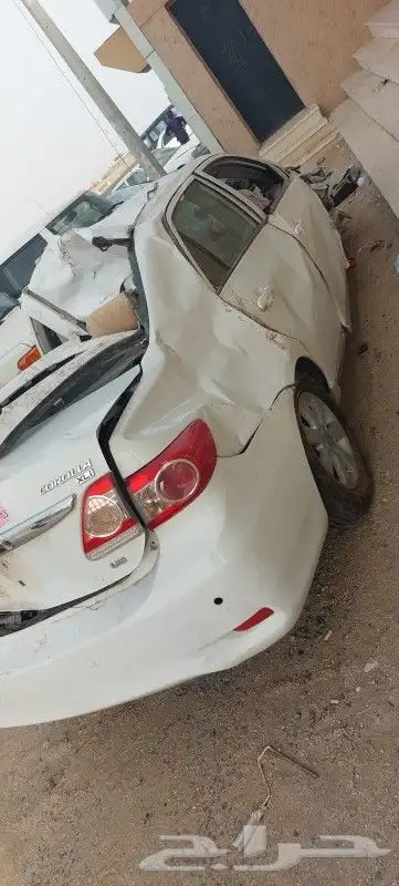 يوجد لدينا جميع انواع قطع غيار كورولا 3