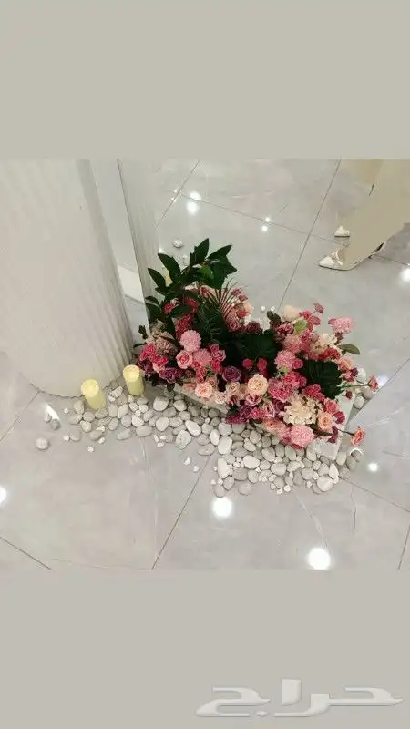 استاندات طاولات للايجار 0