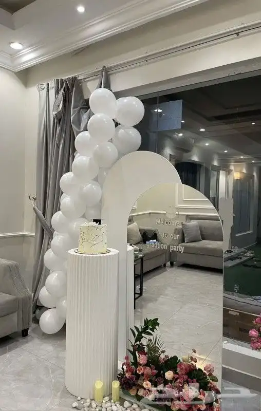 استاندات طاولات للايجار 2