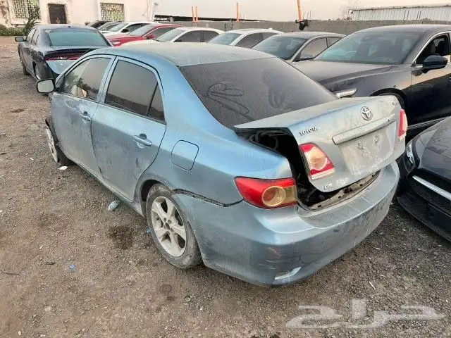 يوجد لدينا جميع انواع قطع غيار كورولا 4