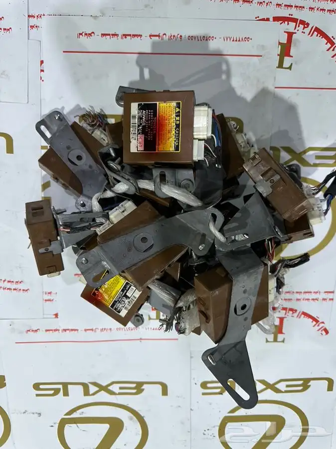 تشليح قطع غيار لكزس مستوردة 30