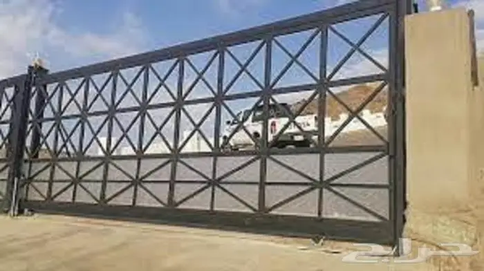 تركيب مواتير سحاب على البوابات الفيلل والمصانع والشركات 1