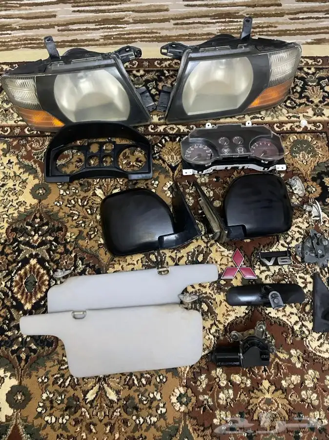 قطع جيب مستبيشي باجيرو 2002 الجميع اصلي وكاله نضيف 0