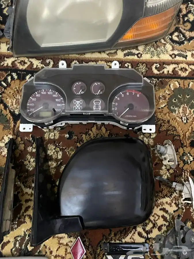 قطع جيب مستبيشي باجيرو 2002 الجميع اصلي وكاله نضيف 3