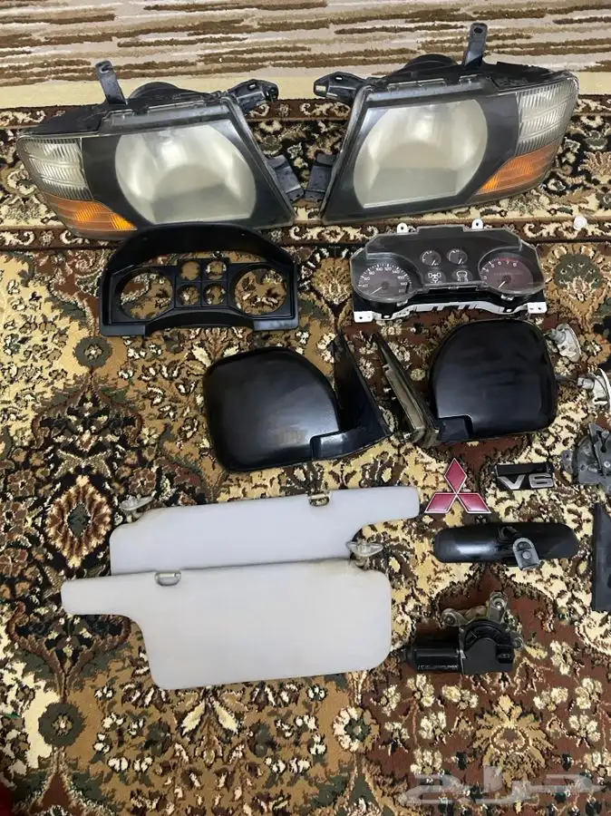 قطع جيب مستبيشي باجيرو 2002 الجميع اصلي وكاله نضيف 1