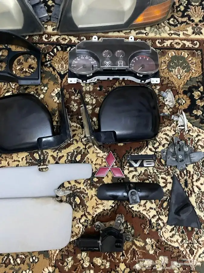 قطع جيب مستبيشي باجيرو 2002 الجميع اصلي وكاله نضيف 8